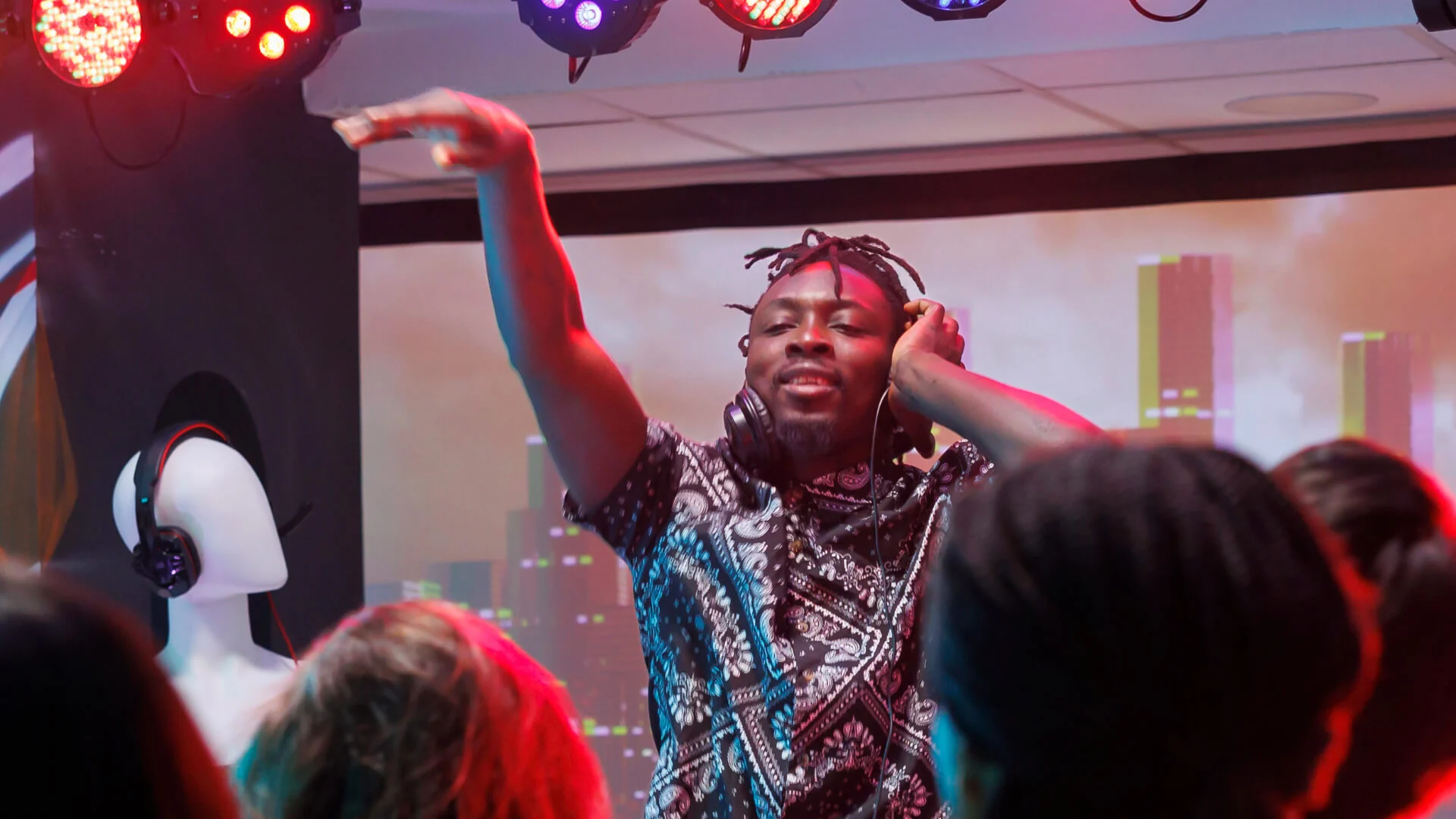 dj festive