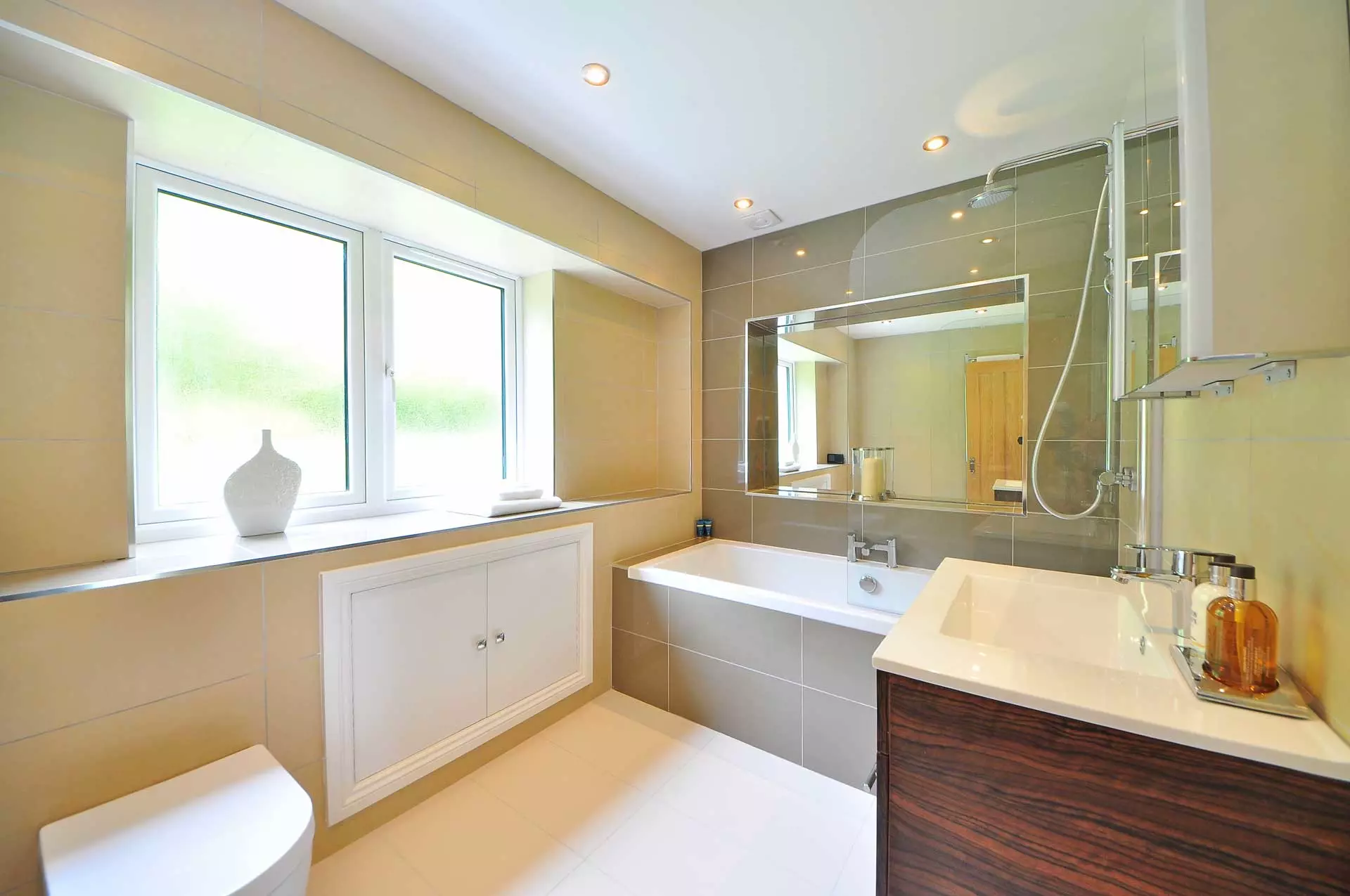 floor home cottage bathroom