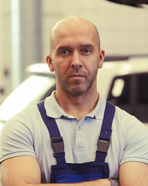 mechanic in auto shop