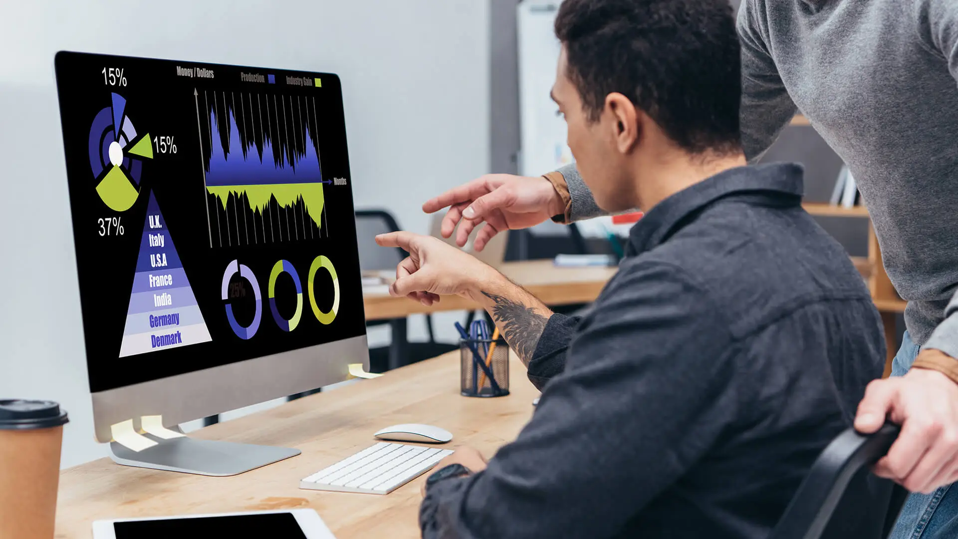 people analyze data for business decisions